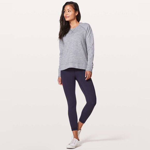 Lululemon Size 6 Just Pleat It Crew Sweatshirt Heathered Blue Space Dyed Nimbus - Picture 1 of 8